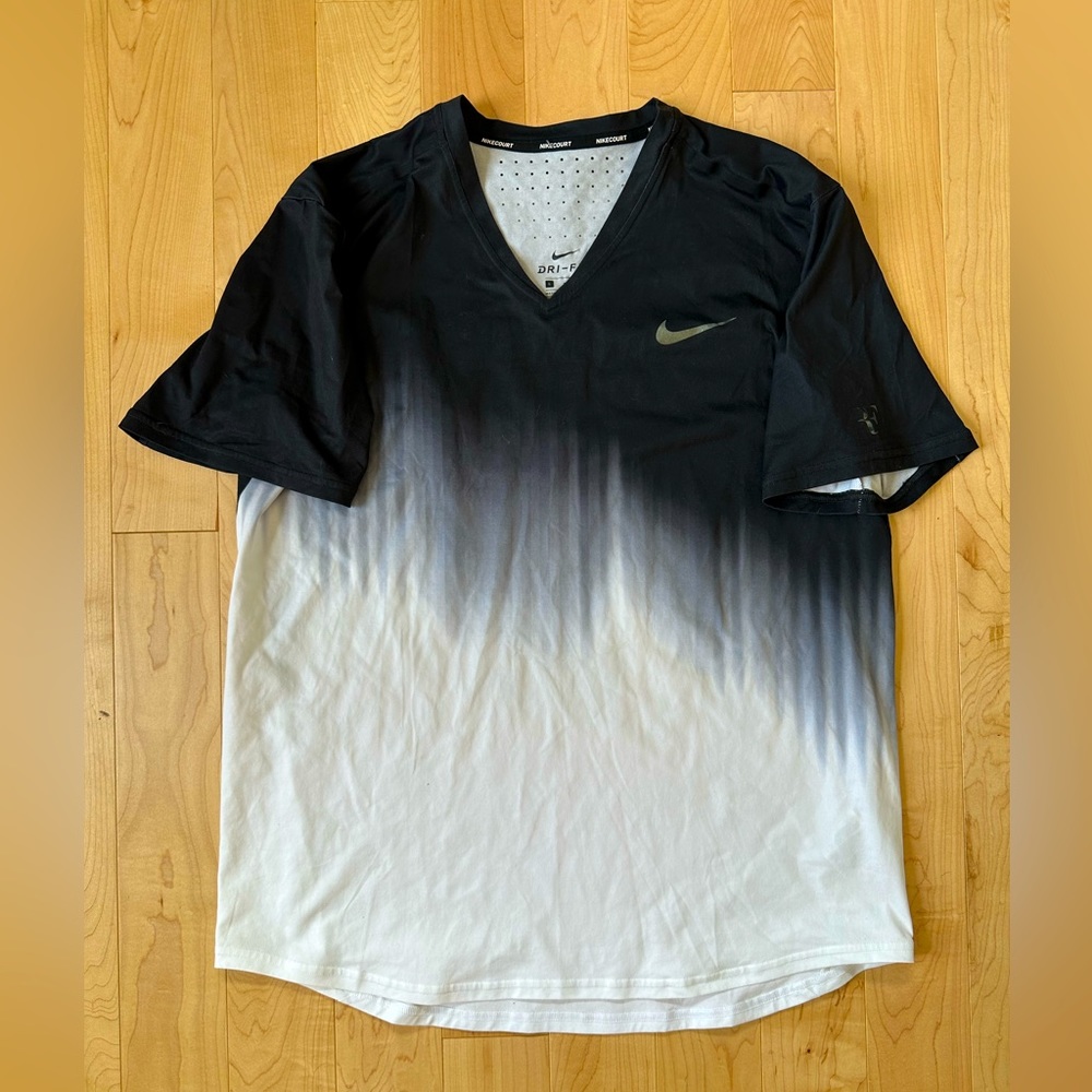 Nike Roger Federer tennis shirt - size L